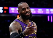 九游体育-詹姆斯迎来十五赛季高光表现，掘金球迷沸腾！的简单介绍