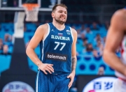 九游-东契奇在澳大利亚队比赛中挺进下一轮，精彩发挥引发热议！的简单介绍