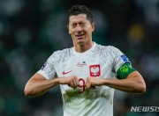 九游体育-关于莱万多夫斯基在德国队比赛中精彩发挥，战术调整引发热议！的信息