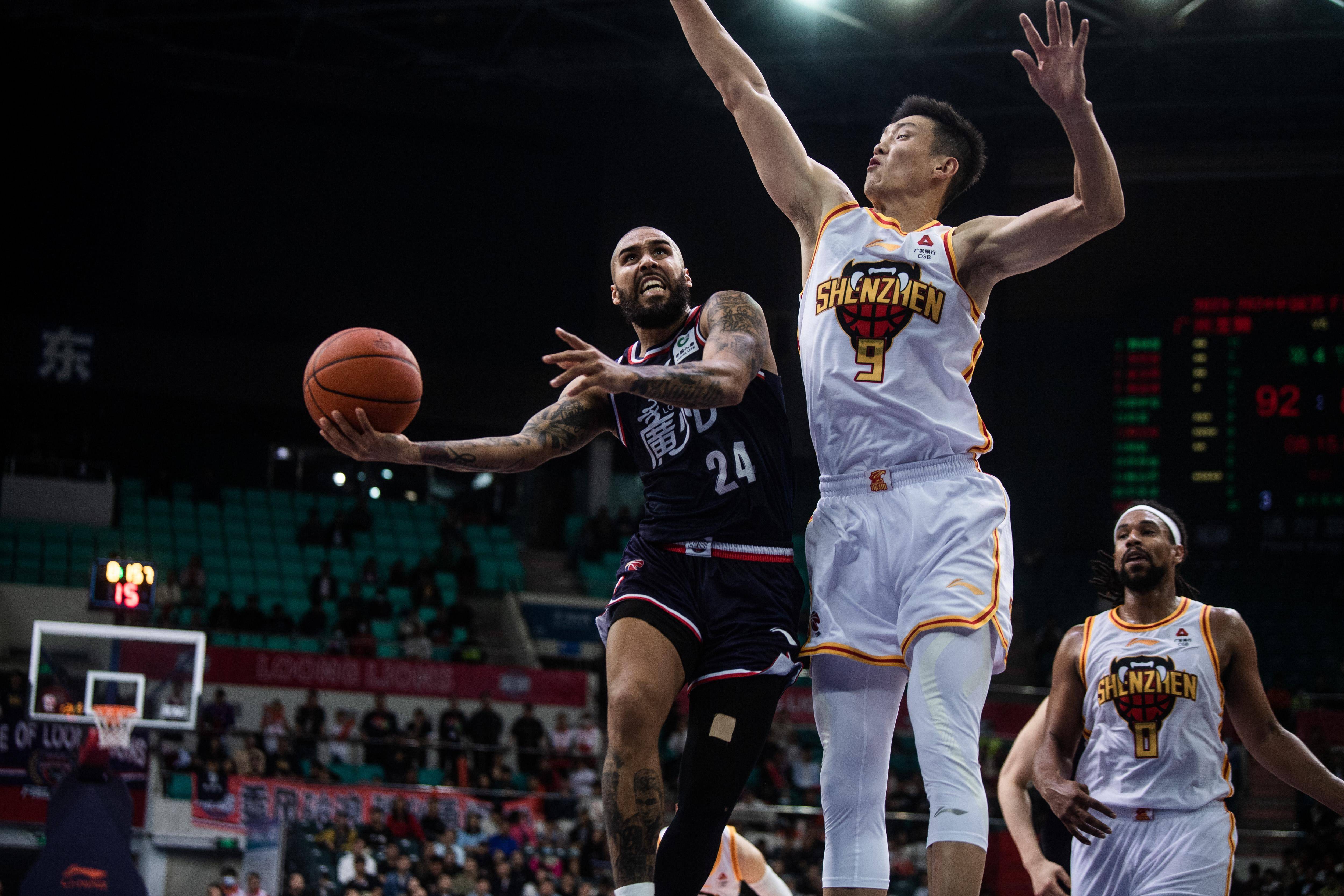 描写比赛场面的句子20字 描写比赛场面的句子20字